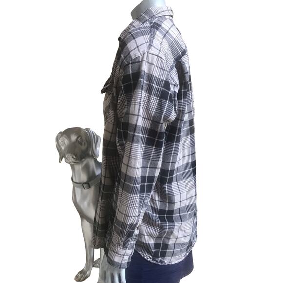 Duluth Trading Flannel Button Down Gray Black Shirt Men's Size XL - Picture 2 of 6